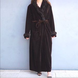 Vintage Velvety Robe